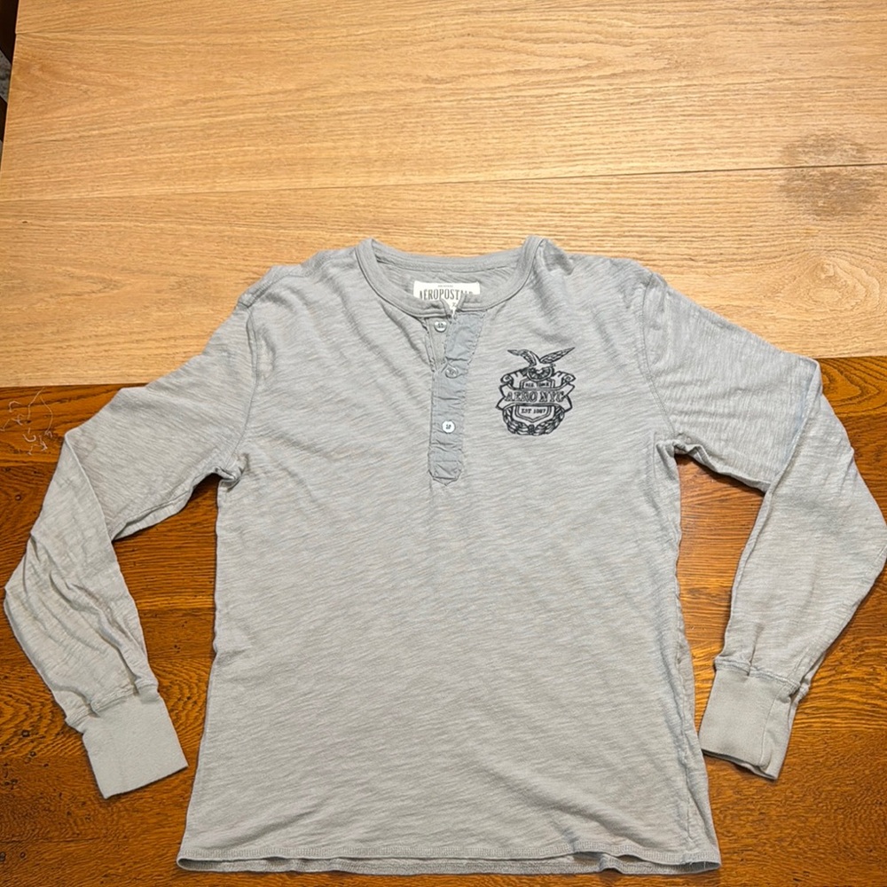 Aeropostale Gray Long Sleeve Tee